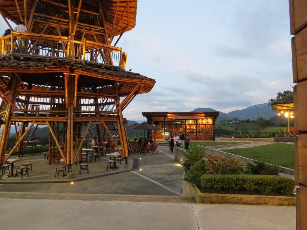 Finca Del Cafe - Casa Typica Санта-Роса-де-Кабаль Экстерьер фото