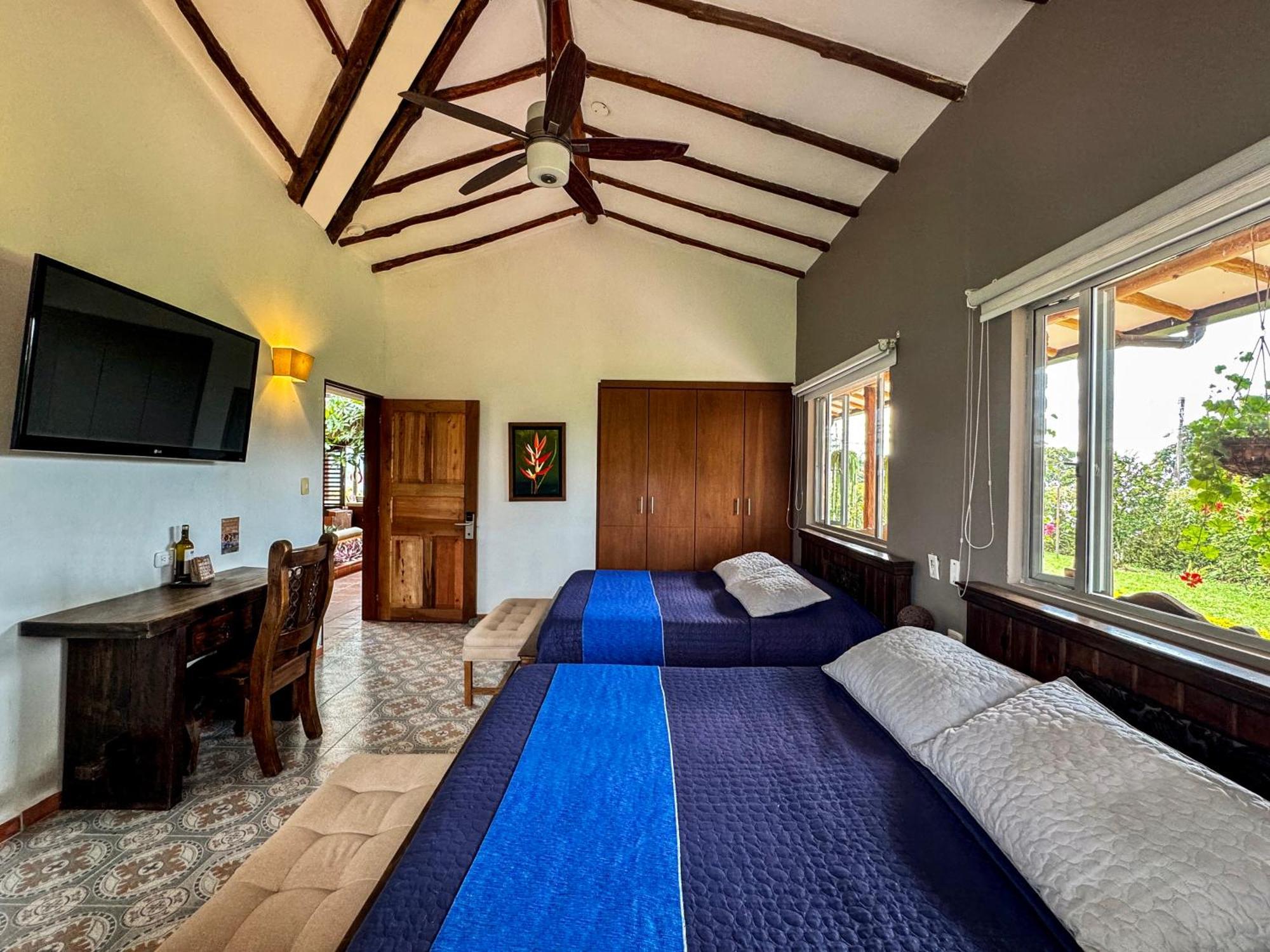 Finca Del Cafe - Casa Typica Санта-Роса-де-Кабаль Экстерьер фото